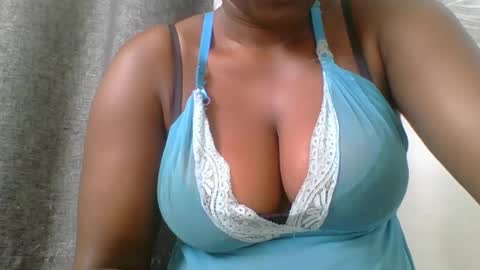 Mia online show from February 13, 5:48 am