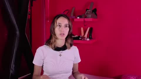 ambar_roux1 online show from November 26, 4:48 pm