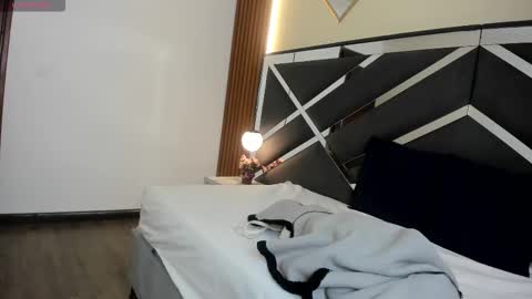 Ambar Ross online show from February 2, 12:01 pm