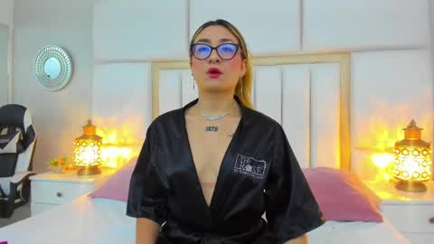 AmbarSantany  online show from April 12, 2:54 pm