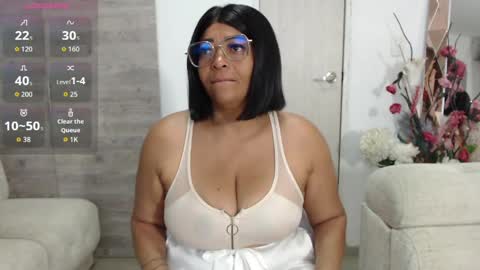  Amber Sofhia  online show from April 7, 9:06 pm