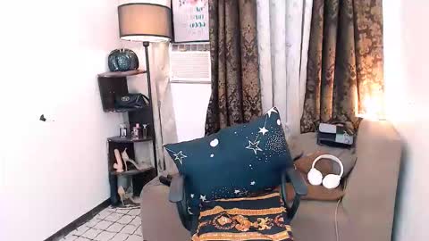 amber online show from November 27, 1:57 am