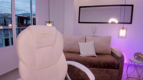 amber_willow online show from July 4, 1:15 pm
