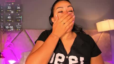 Amber Collins online show from December 19, 11:06 am