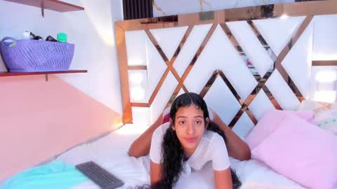 Amber online show from February 28, 6:52 pm