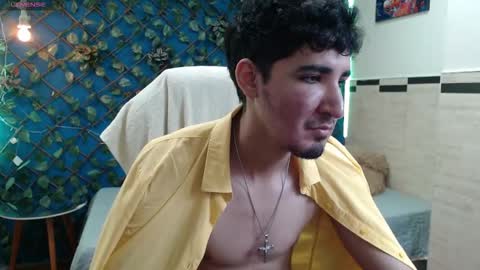 Snapshot of ambrosebull chatting on October 20, 2:33 pm Ambrosebull online show from October 20, 2:33 pm