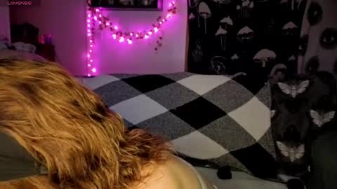 amburlicious online show from April 11, 3:33 am