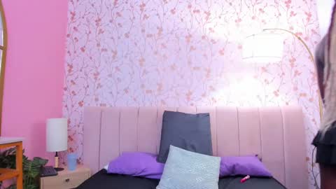 Amelia Adams online show from October 1, 7:46 pm