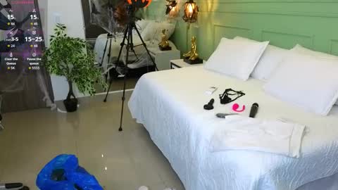 AMELIA online show from October 18, 8:24 pm