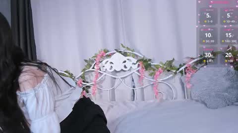 Anna online show from February 24, 7:33 am