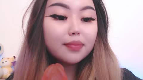 Amelia online show from May 4, 6:03 pm
