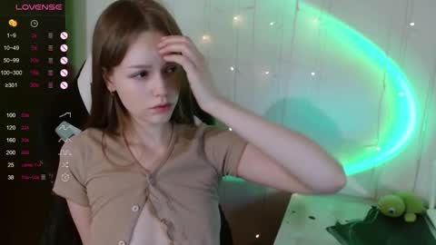 Snapshot of amelia_sweeti chatting on October 29, 8:20 pm amelia_sweeti online show from October 29, 8:20 pm