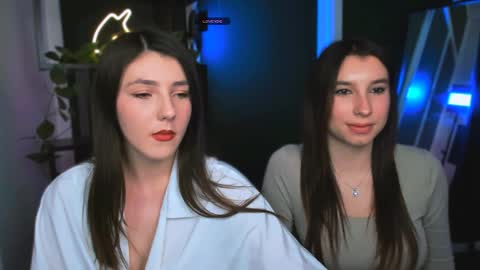 ameliaa_sweet online show from April 3, 11:28 am