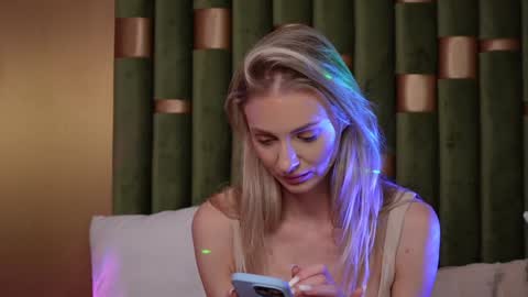 Snapshot of ameliaangell chatting on January 7, 10:55 am Amelia online show from January 7, 10:55 am