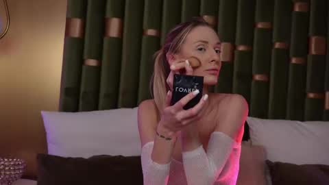 Snapshot of ameliaangell chatting on February 26, 6:48 pm Amelia online show from February 26, 6:48 pm
