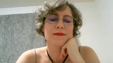 Ameliaishka online show from November 24, 4:33 am