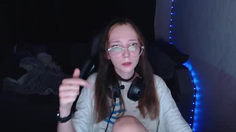 Amelia online show from October 6, 9:10 pm