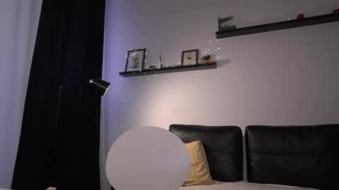 Amelia   online show from March 21, 3:28 pm