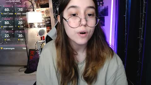 Amelia online show from April 1, 1:41 pm