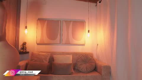    online show from March 6, 9:47 pm