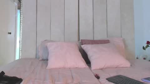 Amelie online show from September 15, 3:41 am
