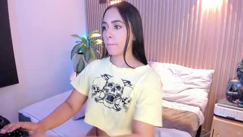 Snapshot of amelie_x chatting on September 12, 12:18 pm Amelie online show from September 12, 12:18 pm