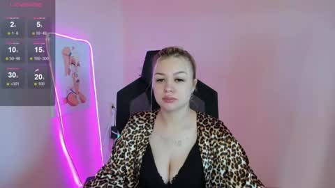 Amelie online show from June 20, 2:07 am