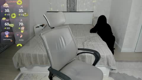 Aylin  online show from January 18, 5:04 pm