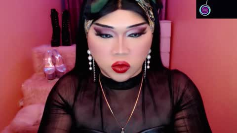 Queen Mireska online show from February 9, 7:05 pm