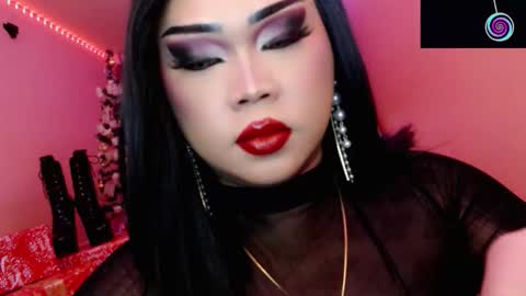 Queen Mireska online show from December 4, 5:12 pm