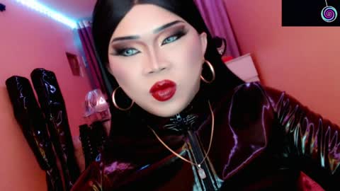 Queen Mireska online show from March 22, 4:44 pm