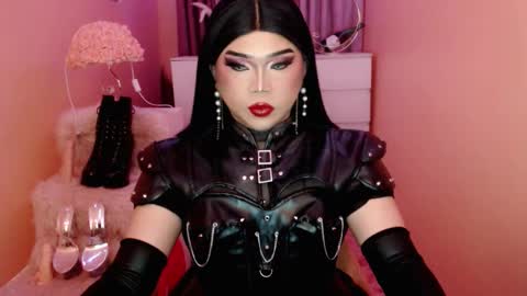 Snapshot of amiadoll chatting on September 14, 3:13 pm Queen Mireska online show from September 14, 3:13 pm