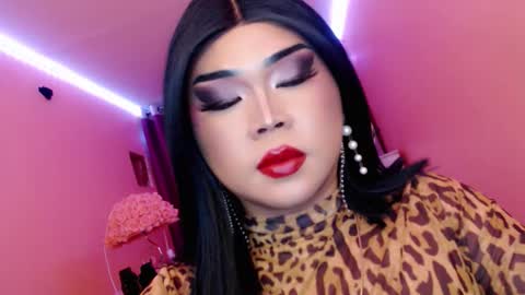 Snapshot of amiadoll chatting on September 24, 4:03 pm Queen Mireska online show from September 24, 4:03 pm