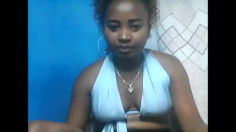 amielle_01 online show from May 7, 9:21 pm
