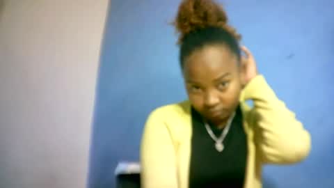 amielle_01 online show from July 30, 7:03 pm