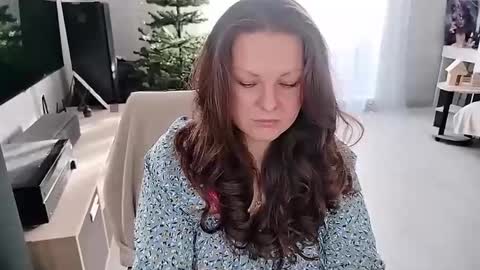 Mila online show from February 14, 3:09 am