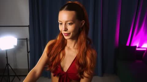 amilifox1 online show from June 28, 5:20 pm