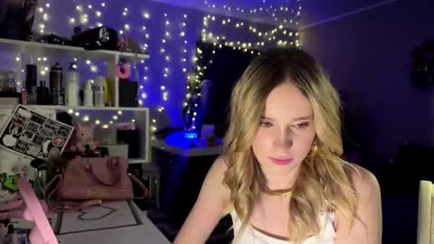 Amily online show from March 12, 3:27 pm