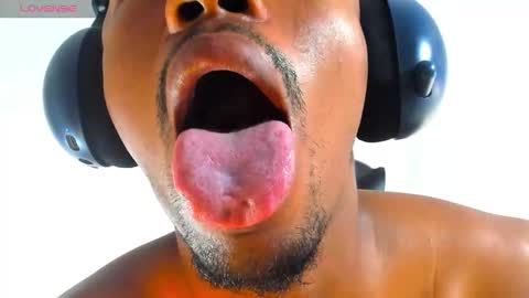 Mikelsen online show from November 20, 3:42 pm