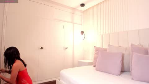 Amira Sanz online show from November 21, 2:42 am