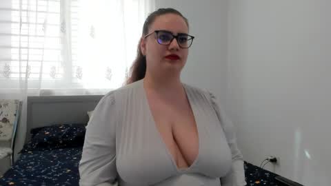 Amira Vyxen online show from March 27, 7:58 am