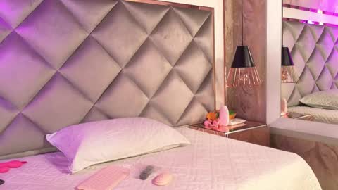 ammy durand online show from December 21, 7:09 pm