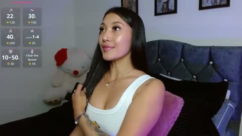 Amy  online show from August 8, 1:04 am