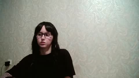 Amomira honeyx online show from June 23, 9:28 am