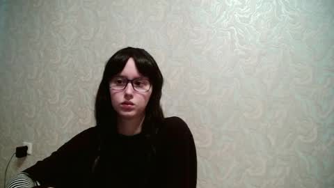 Amomira honeyx online show from June 8, 1:39 am