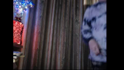 amorelara online show from October 22, 11:45 am