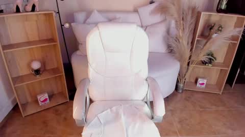     online show from December 27, 1:22 am