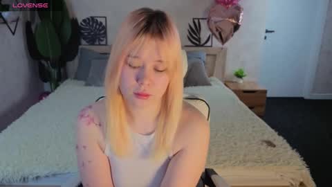 Amy online show from March 6, 1:26 am