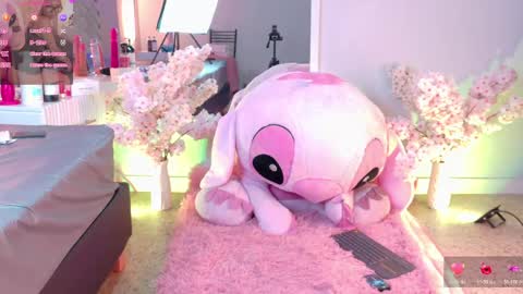 Amy online show from May 12, 9:24 pm