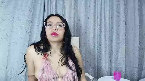 Emy Noa  online show from April 18, 10:10 pm